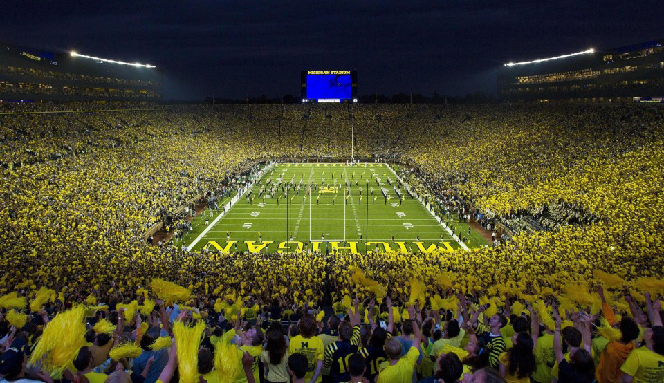 Michigan Wolverines football VS. Hawaii Rainbow Warriors